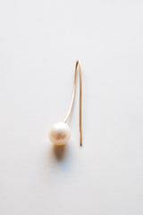 Hook with pearl