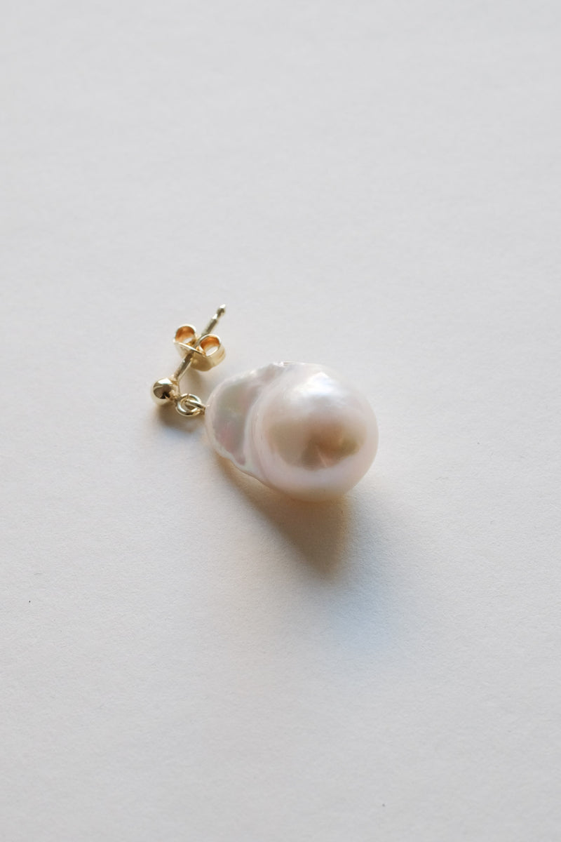 Baroque Pearl Earstick